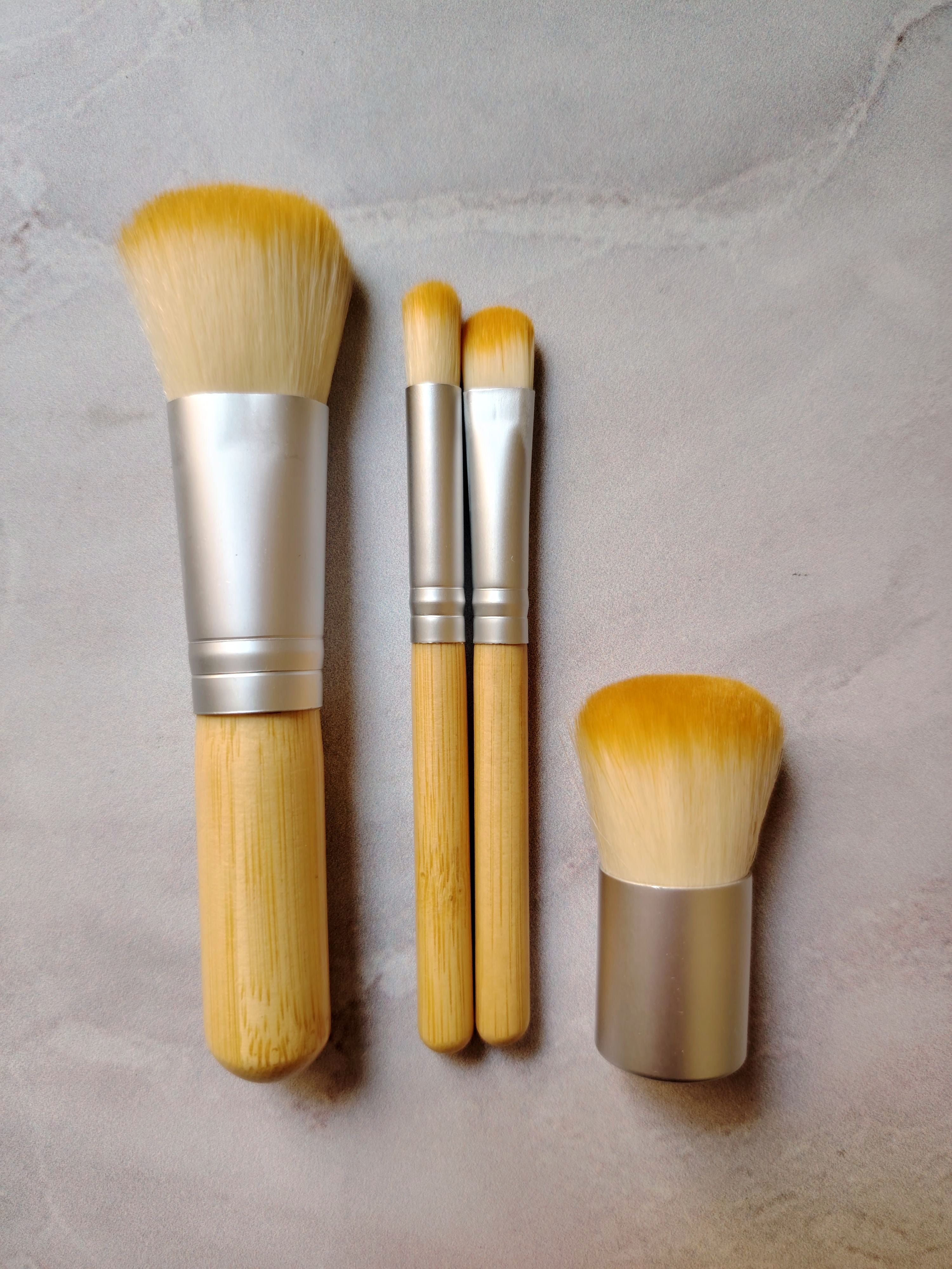 Brochas de maquillaje de bambú