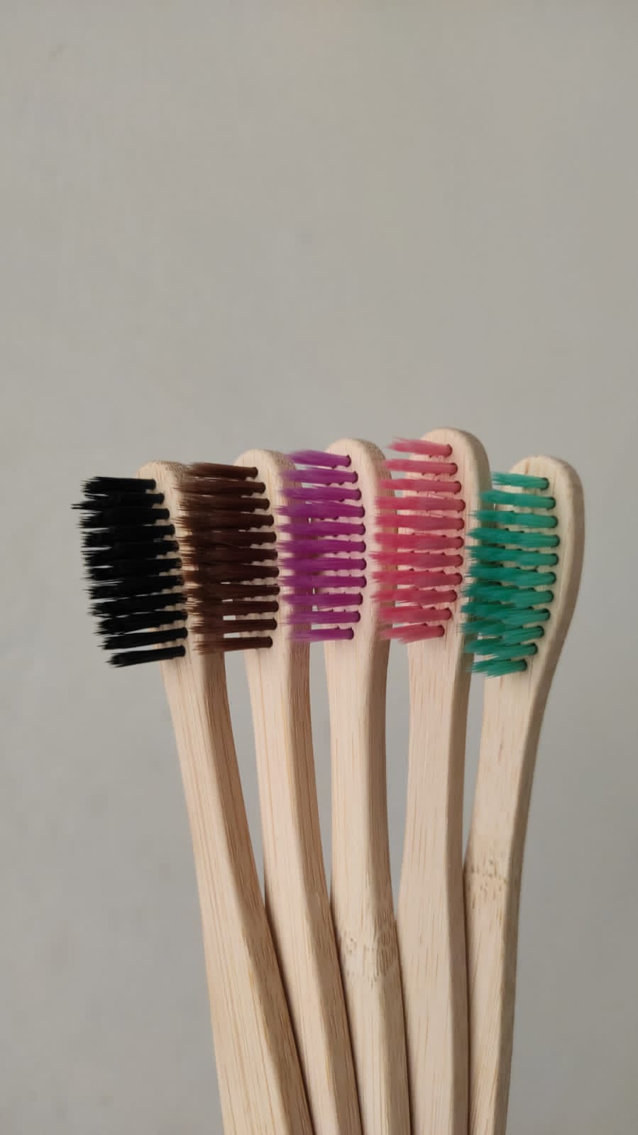 Cepillo de dientes de bambú